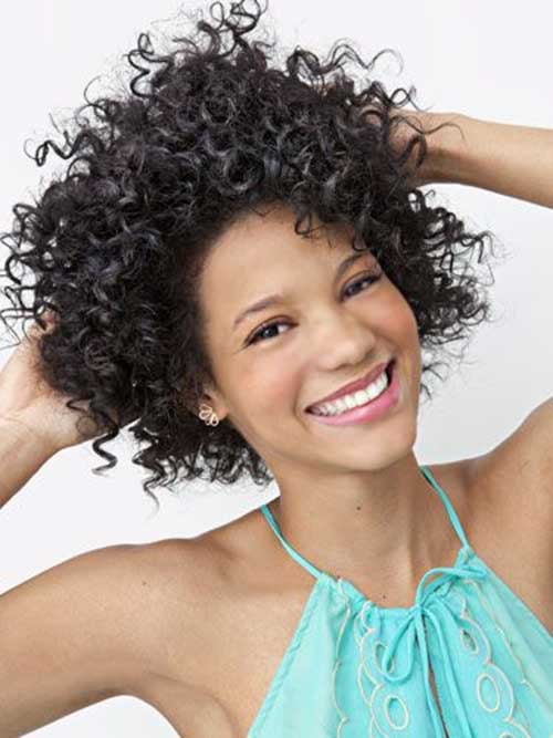 BEST SHORT CURLY AND MESSY HAIRSTYLE FOR BLACK WOMEN