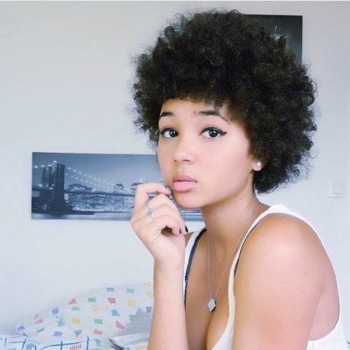 BEST SHORT CURLY HAIRSTYLES FOR BLACK YOUNG WOMEN