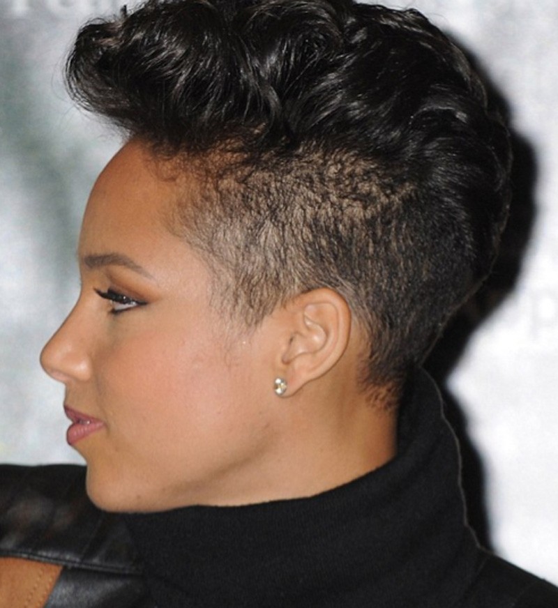 BEST SHORT CURLY MOHAWK HAIRSTYLE FOR BLACK WOMEN