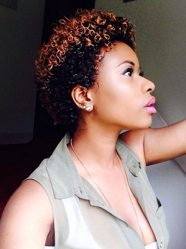 SHORT CURLY HAIRSTYLE ON WEAVE BLACK WOMEN
