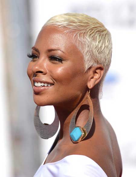 Short Sophisticated White Blonde Haircut with Curls for African American