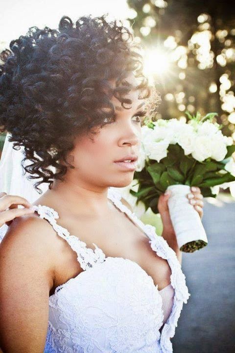 Best Wedding Short Hairstyle with Bouncy Curls for Black Women