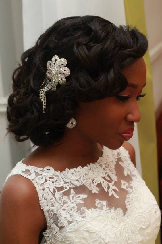 head-turning-wedding-layered-hairstyle-black-women-wavy